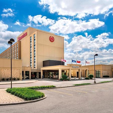 Sheraton Toronto Airport Hotel & Conference Centre Екстер'єр фото