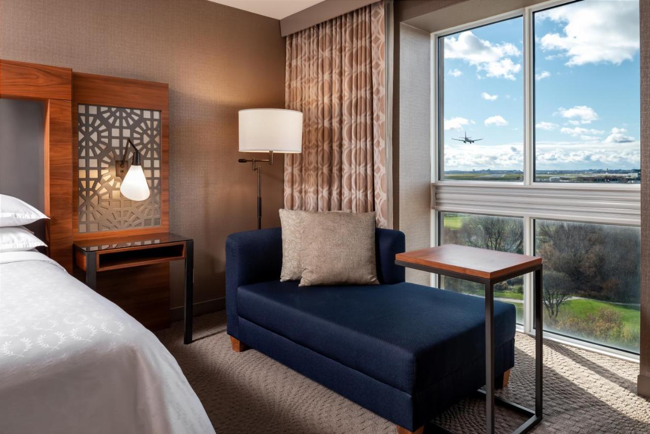 Sheraton Toronto Airport Hotel & Conference Centre Екстер'єр фото