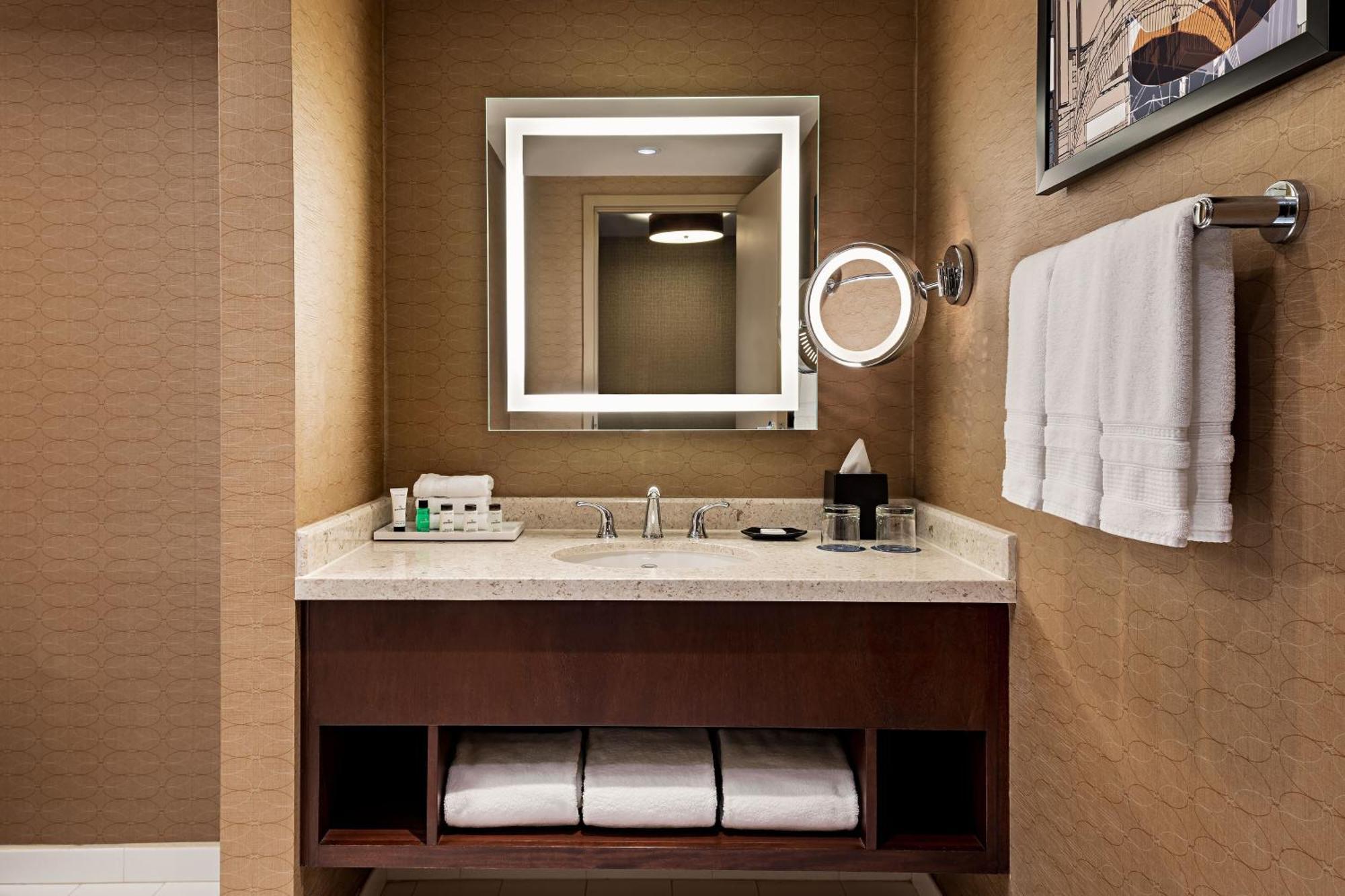 Sheraton Toronto Airport Hotel & Conference Centre Екстер'єр фото