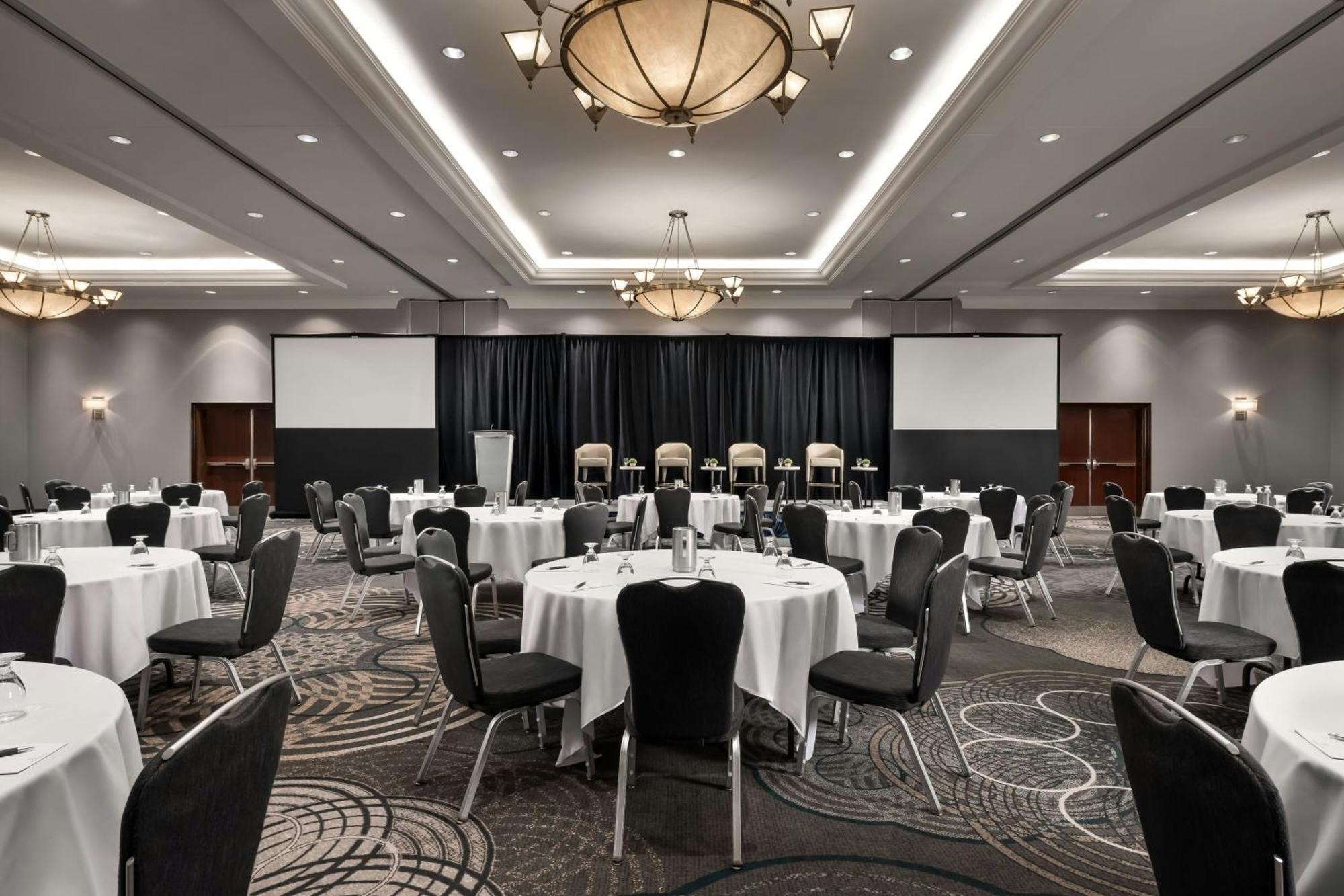 Sheraton Toronto Airport Hotel & Conference Centre Екстер'єр фото