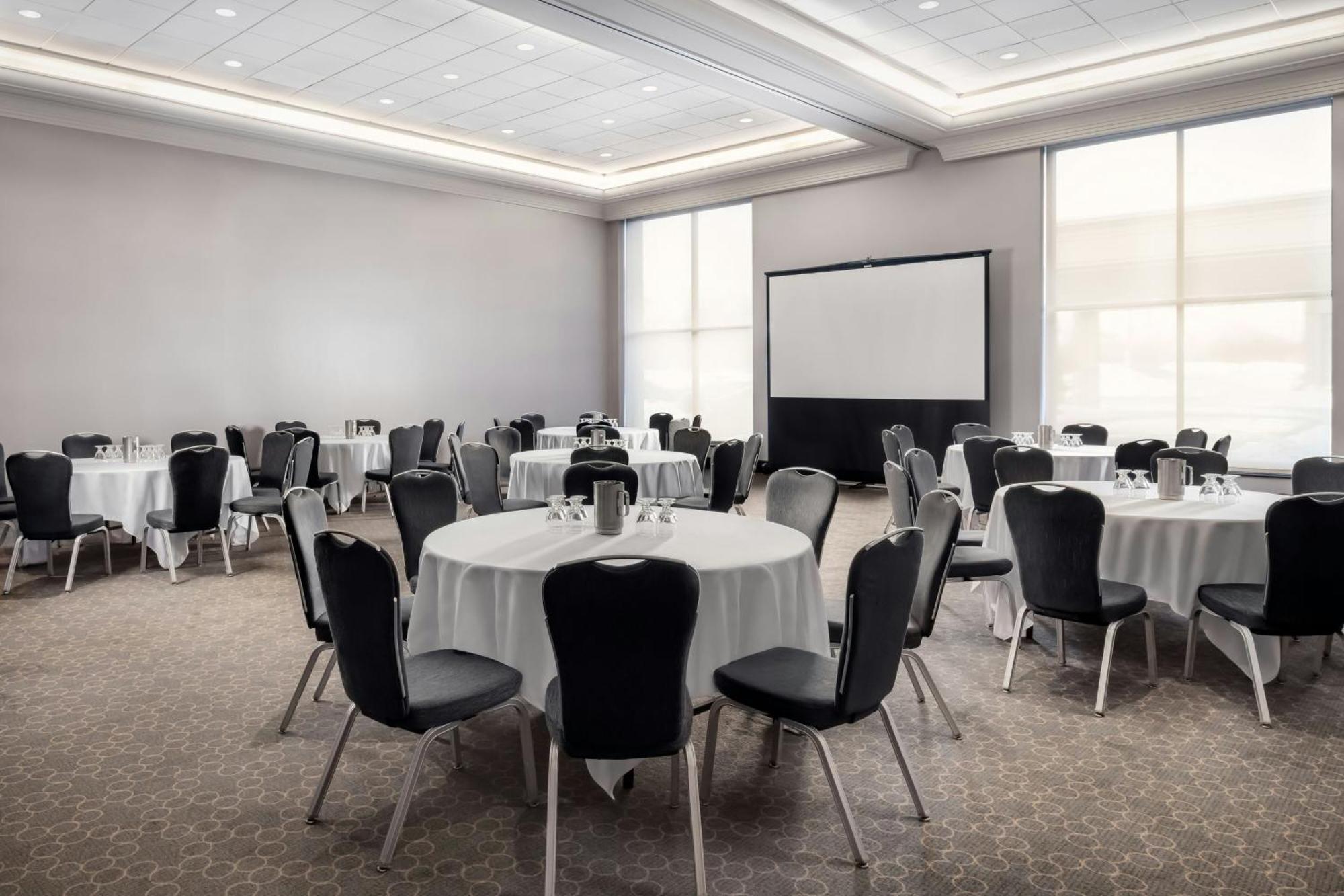 Sheraton Toronto Airport Hotel & Conference Centre Екстер'єр фото