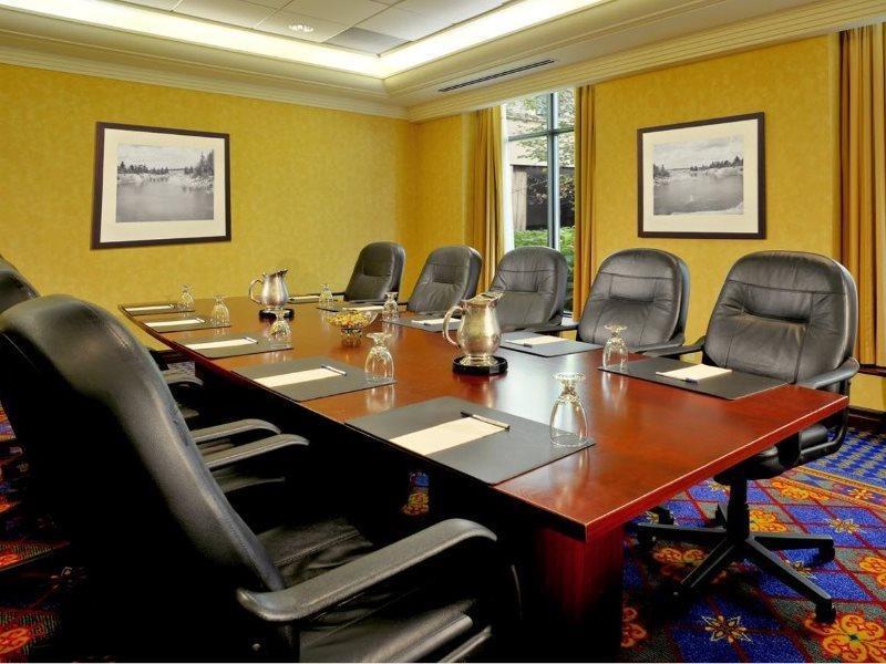 Sheraton Toronto Airport Hotel & Conference Centre Екстер'єр фото