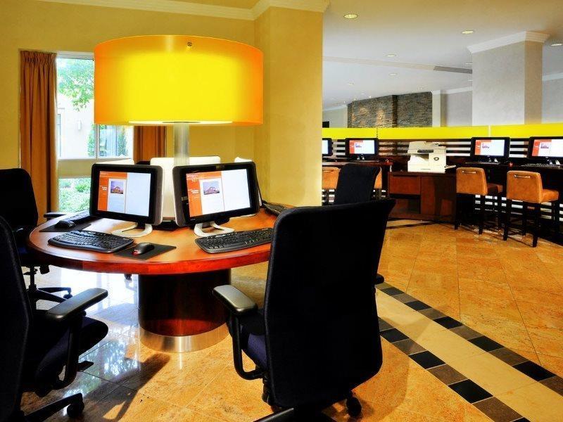 Sheraton Toronto Airport Hotel & Conference Centre Екстер'єр фото