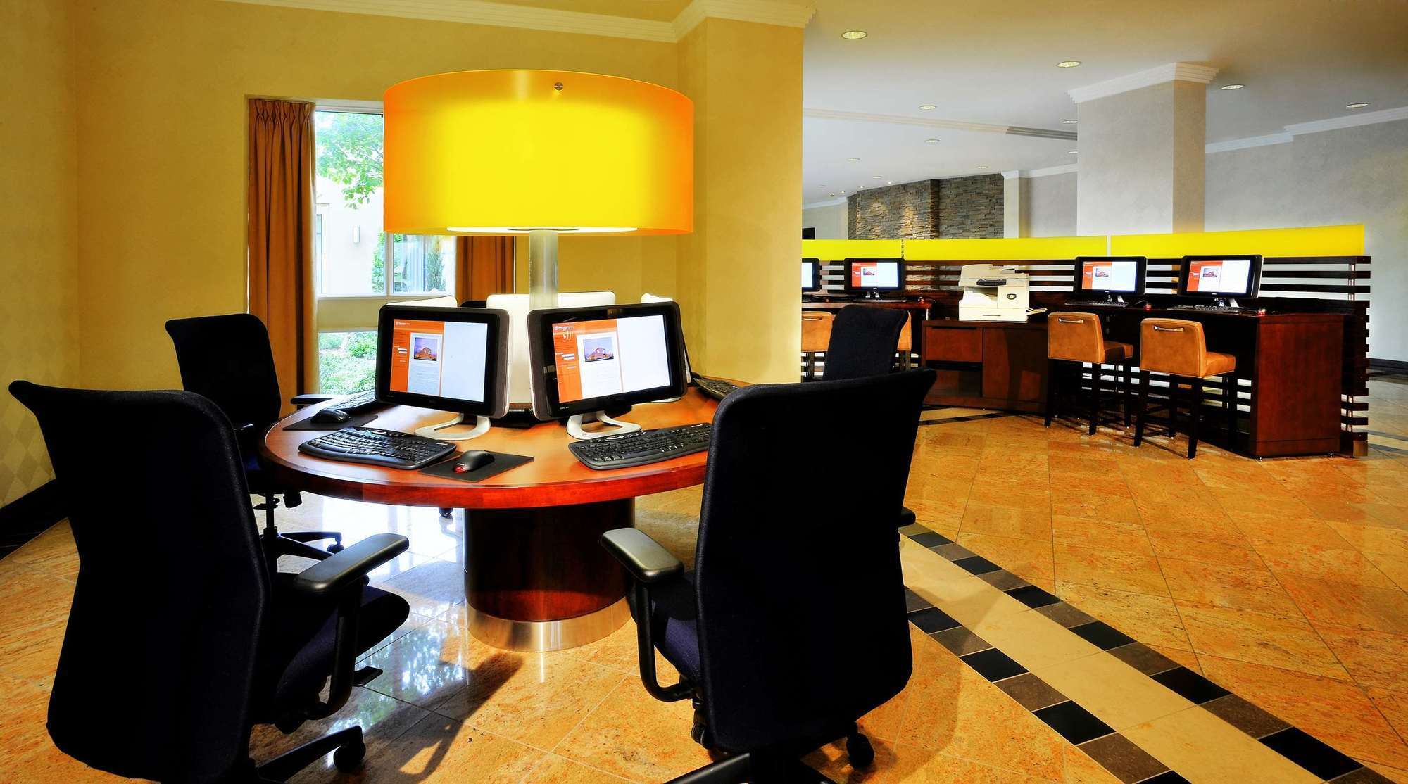 Sheraton Toronto Airport Hotel & Conference Centre Екстер'єр фото
